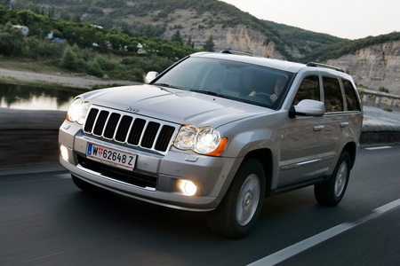 Owiewki przód JEEP GRAND CHEROKEE                 5d  2004-2010r.