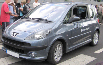Owiewki przód PEUGEOT 1007  3d  2004-2009r.
